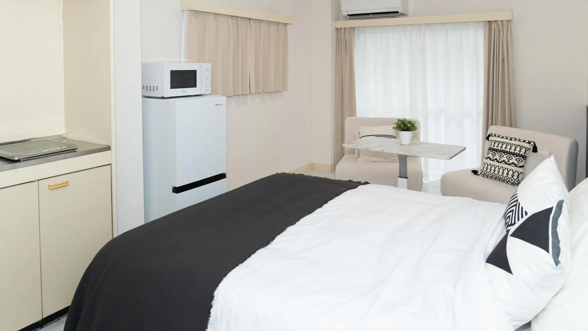 Beau Charme Apartman Oszaka 0*,  Japán