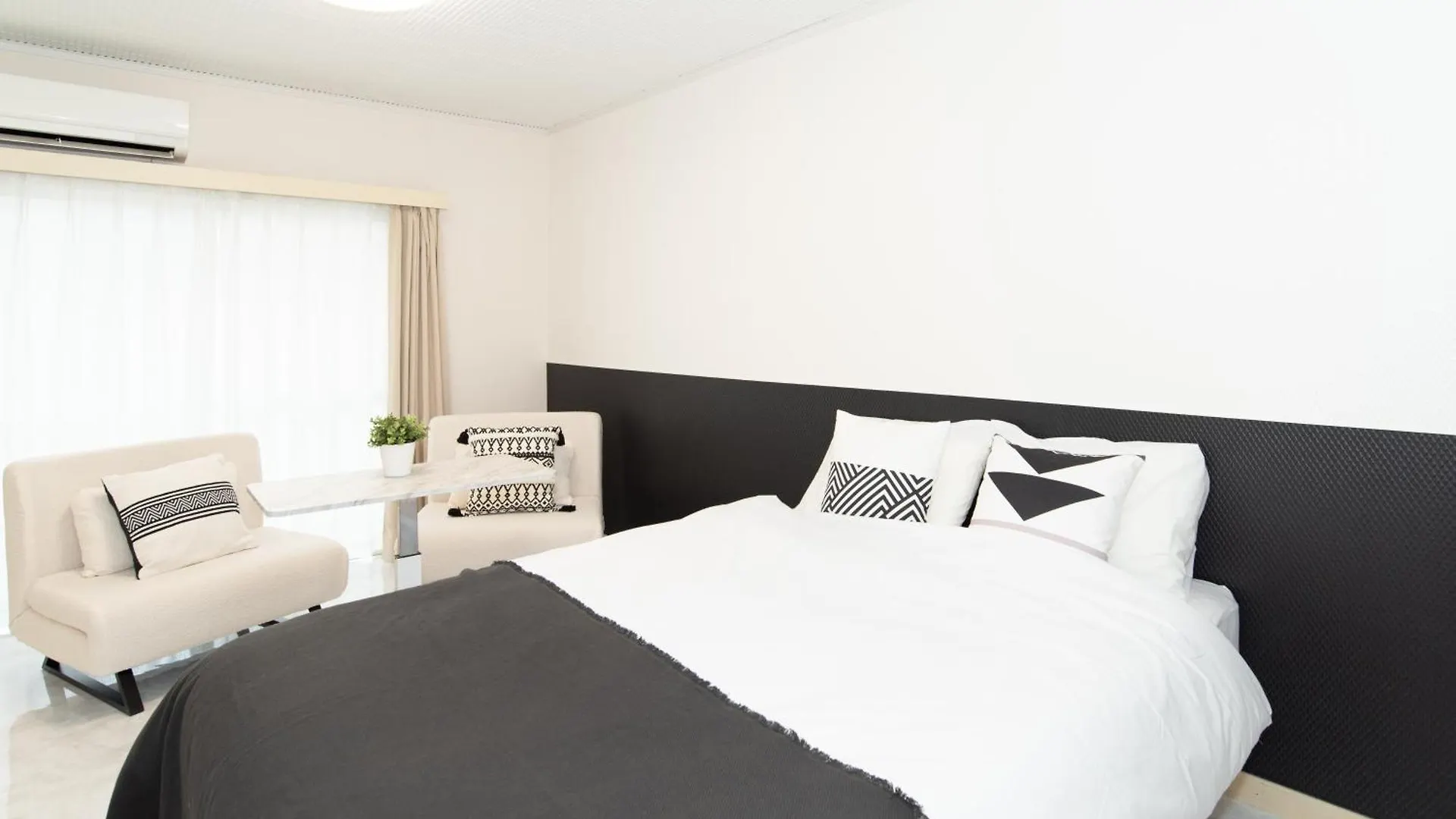 Beau Charme Apartment Osaka