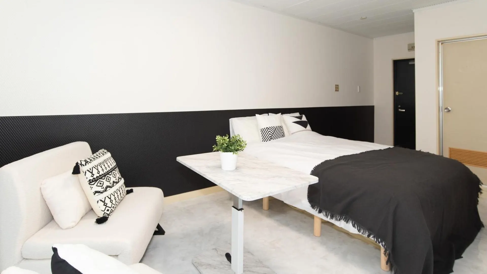 Beau Charme Apartment Osaka